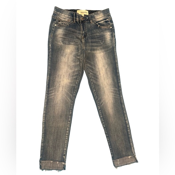 Rewind Women's / Juniors Cropped Released Raw hem Distressed Jeans size 3 - Picture 1 of 8